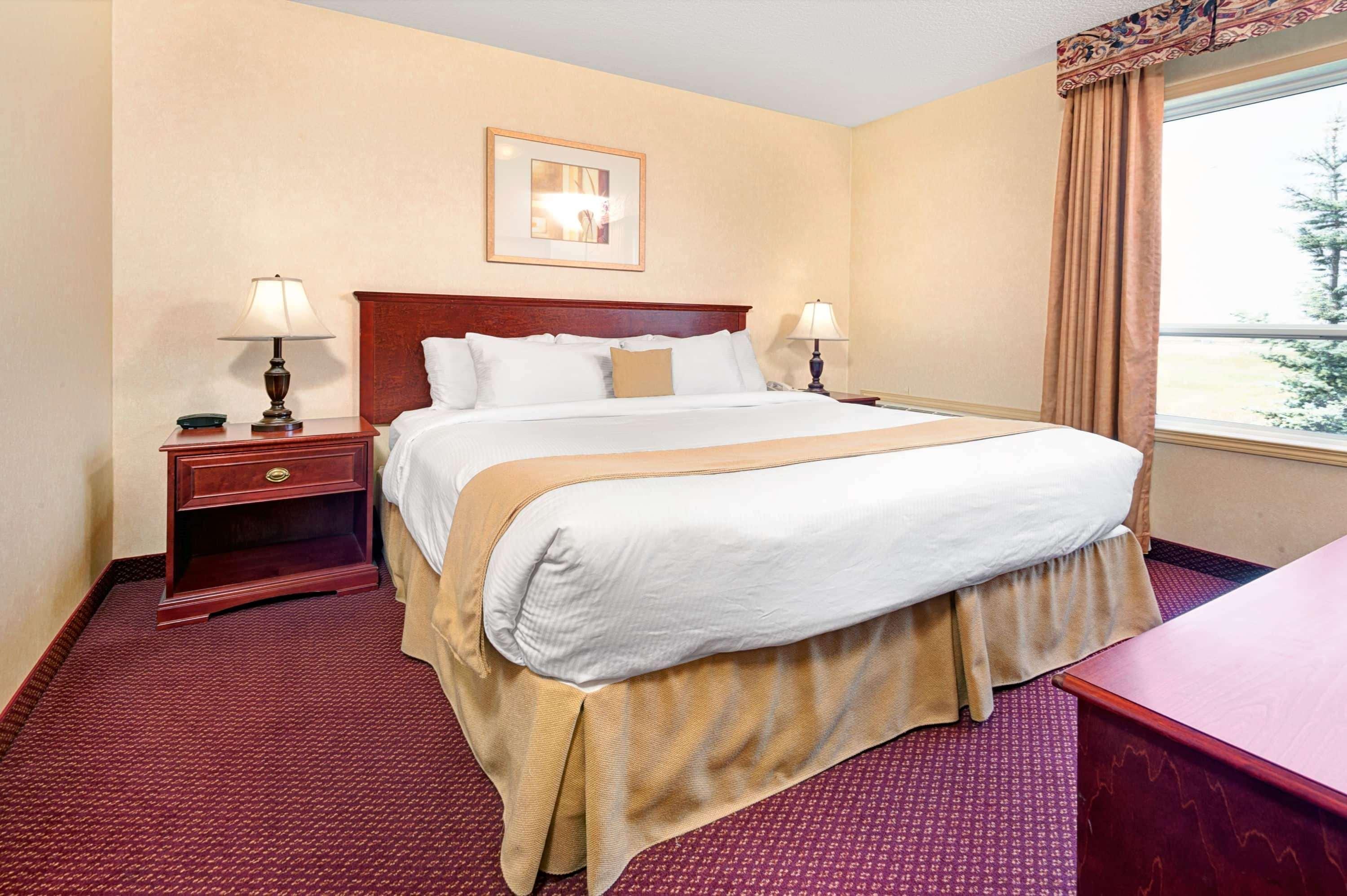 Quality Inn & Suites Edmonton International Airport Leduc Exterior foto