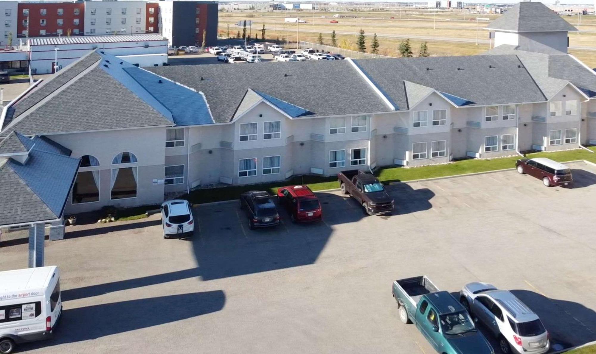 Quality Inn & Suites Edmonton International Airport Leduc Exterior foto
