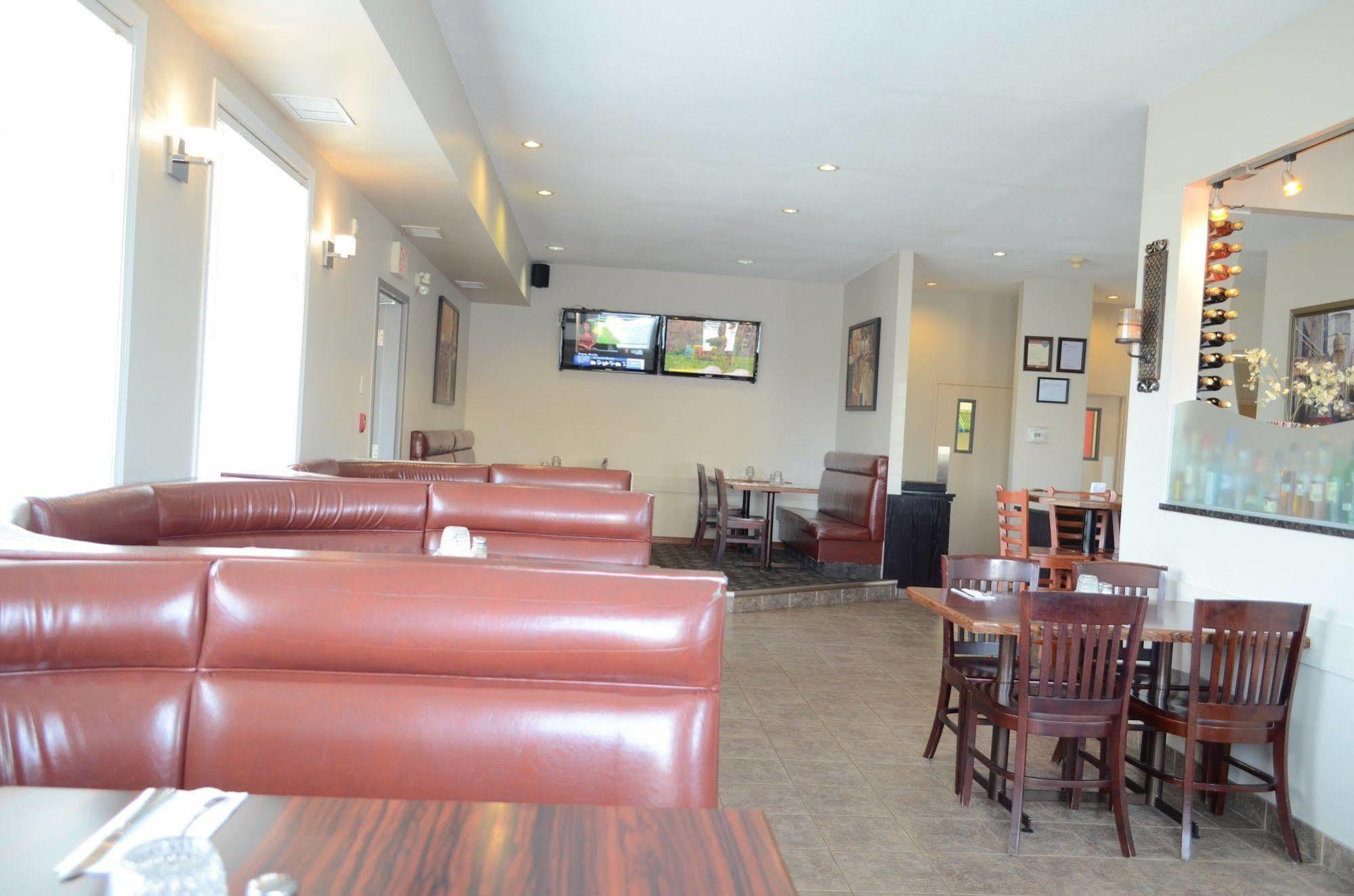 Quality Inn & Suites Edmonton International Airport Leduc Exterior foto